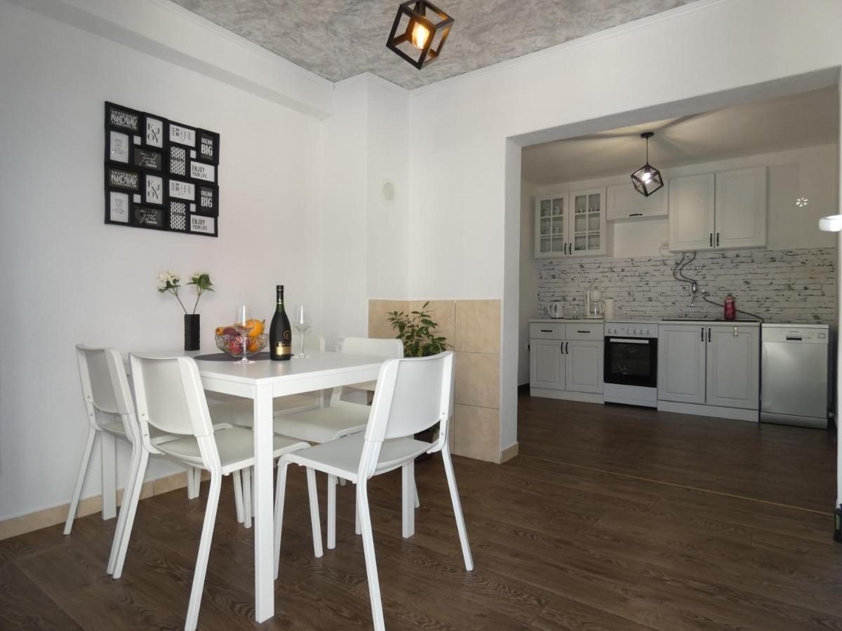 Holiday House Sia Jasenice  Exterior photo