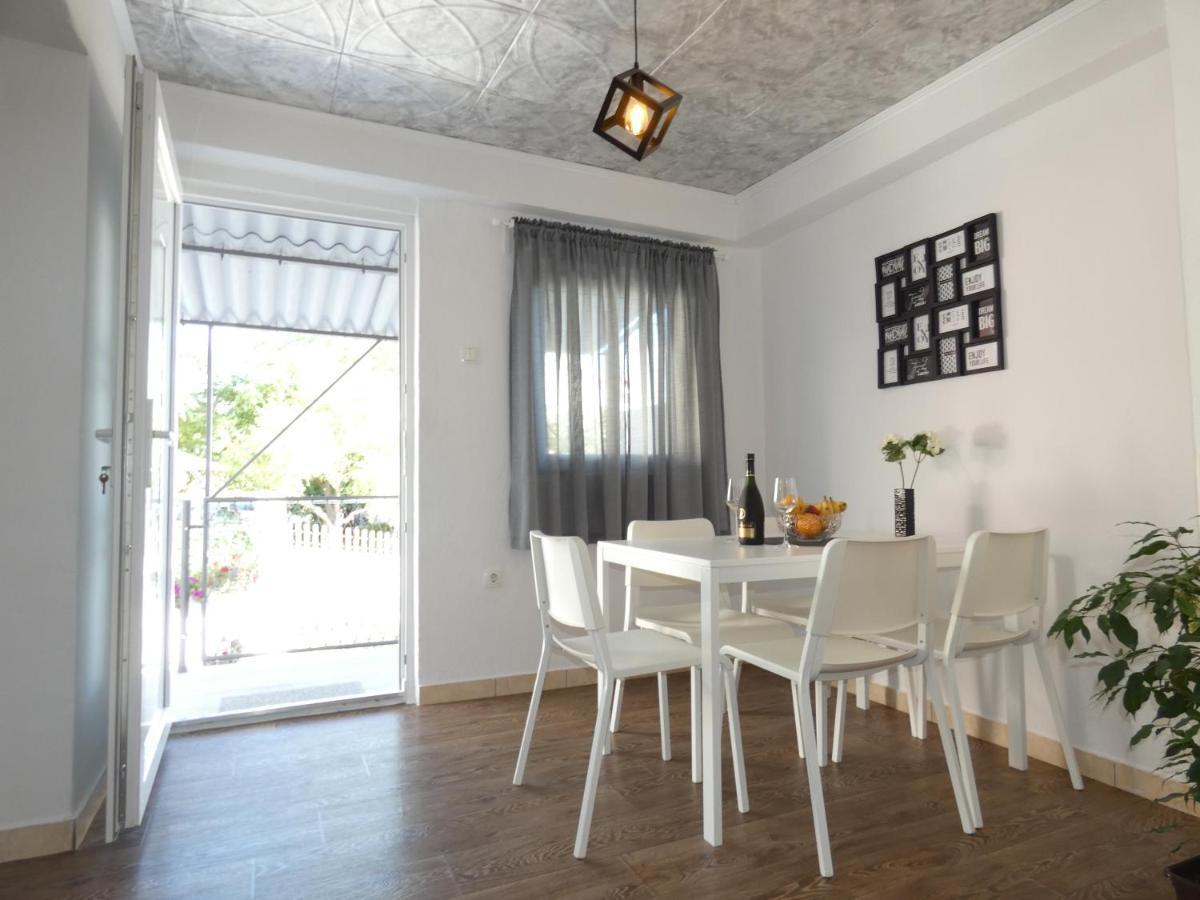 Holiday House Sia Jasenice  Exterior photo